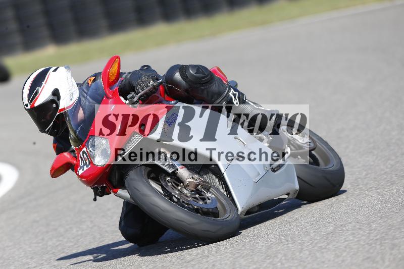 Archiv-2025/49 26.08.2025 Cornu Master School ADR/rot-rouge/40